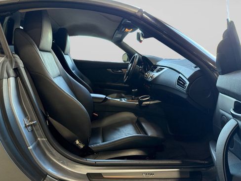 Used 2009 BMW Z4 sDrive35i RWD image 17