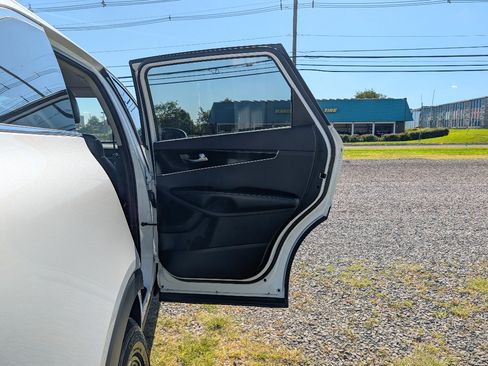 Used 2019 Kia Sorento EX FWD image 12
