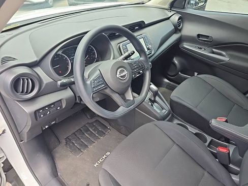 Certified 2025 Nissan Kicks Play S FWD image 11