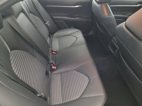 Used 2023 Toyota Camry SE image 19