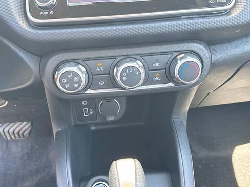 Certified 2025 Nissan Kicks Play S FWD image 31