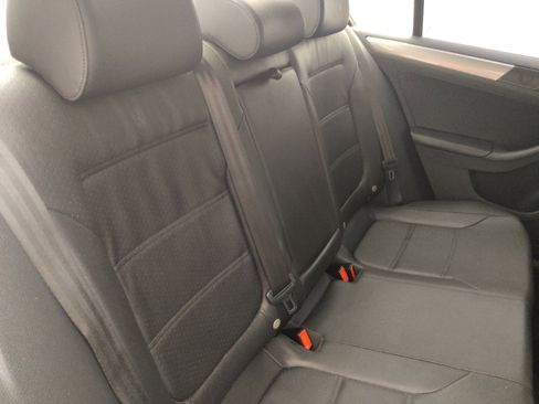Used 2017 Volkswagen Jetta SE FWD image 19