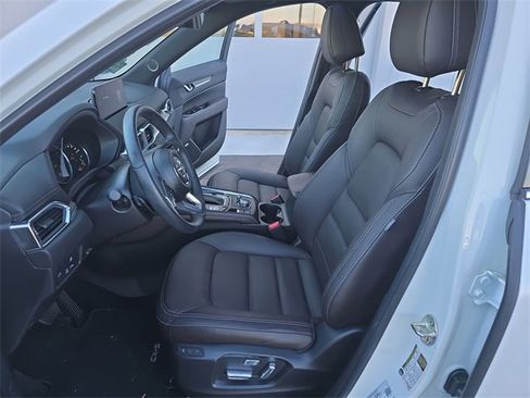 Used 2025 MAZDA CX-5 Signature image 10