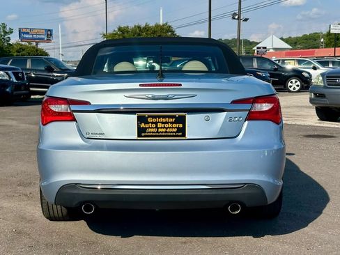 Used 2012 Chrysler 200 Limited FWD image 4