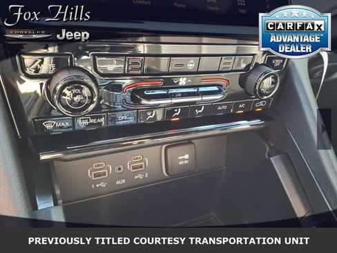 New 2025 Jeep Grand Cherokee Limited w/ Black Appearance Package image 21