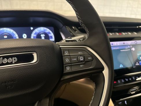 New 2026 Jeep Grand Cherokee Limited AWD/4WD image 39