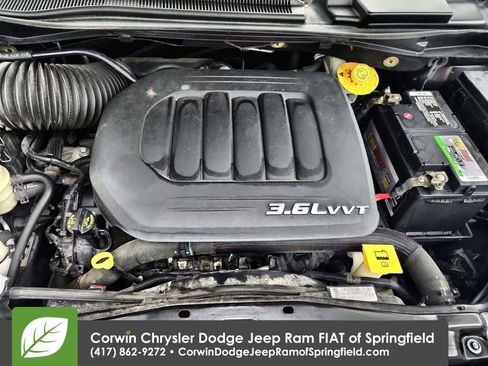 Certified 2017 Dodge Grand Caravan SXT image 35
