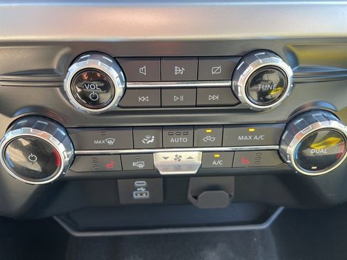 Certified 2022 Ford F150 XLT w/ Equipment Group 302A High image 18