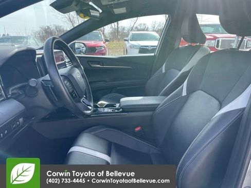 Used 2025 Toyota Camry SE image 17