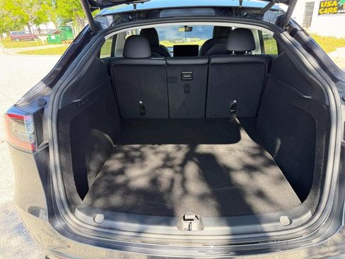 Used 2024 Tesla Model Y Long Range image 23