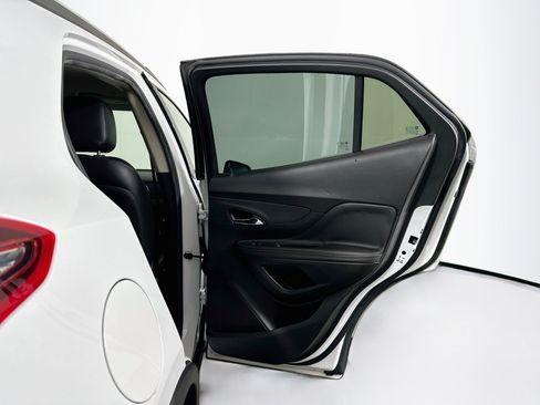 Used 2018 Buick Encore FWD image 28