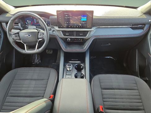 Used 2025 Ford Explorer ST-Line w/ ST-Line Street Pack image 19