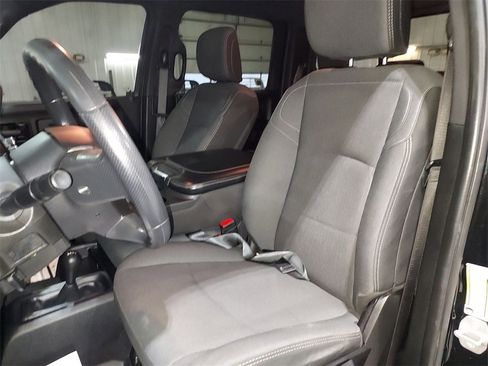 Used 2024 RAM 3500 Tradesman w/ Chrome Appearance Group image 17