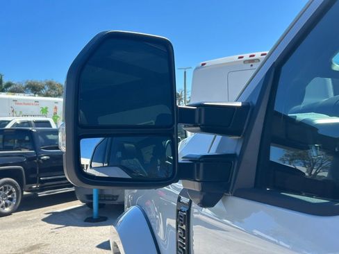 New 2026 Ford F250 Lariat w/ Black Appearance Package image 17