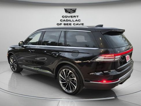 Used 2026 Lincoln Aviator Reserve w/ Luxury Package image 7