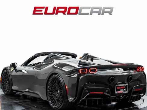 Used 2024 Ferrari SF90 Spider image 4