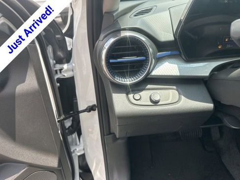 New 2026 Chevrolet Trax LT FWD image 17