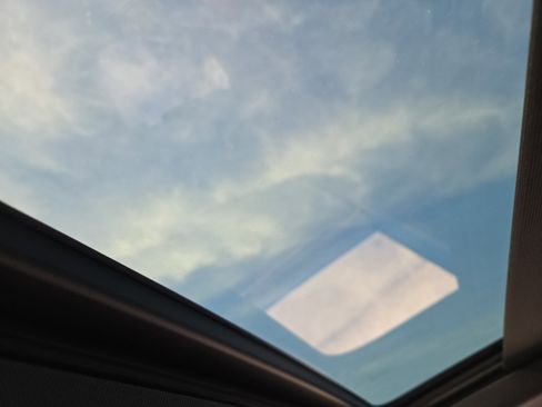 New 2026 Volkswagen Atlas Cross Sport SE image 12