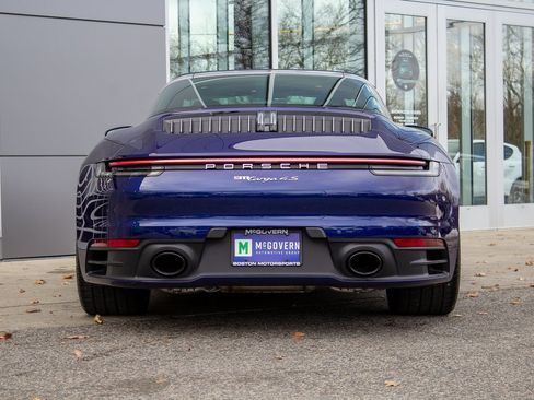 Used 2024 Porsche 911 Targa 4S w/ Premium Package image 9