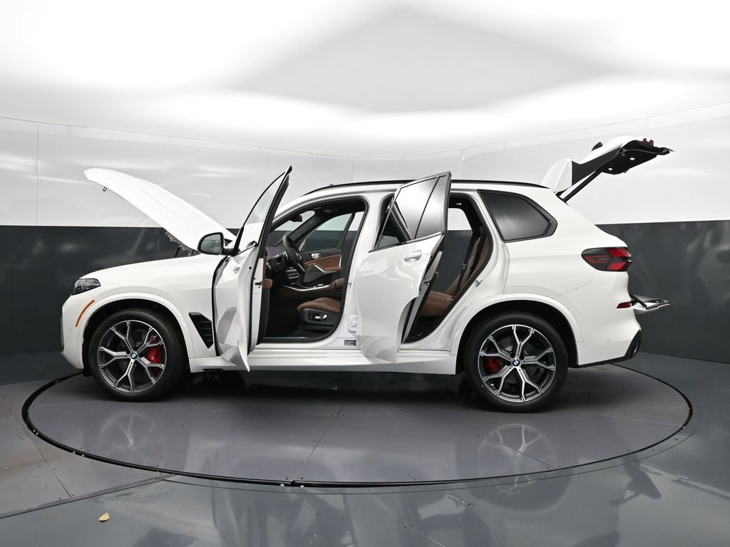 Used 2026 BMW X5 xDrive40i w/ M Sport Package AWD/4WD image 46