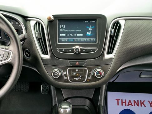 Used 2017 Chevrolet Malibu LS image 17