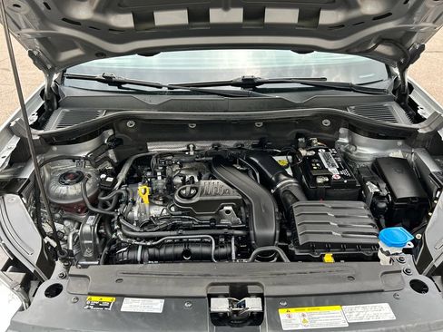 Used 2022 Volkswagen Taos SE FWD image 29