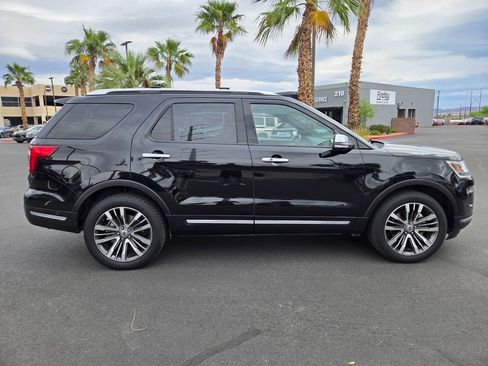 Used 2019 Ford Explorer Platinum image 7