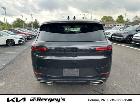 Used 2024 Land Rover Range Rover Sport Dynamic SE AWD/4WD image 4