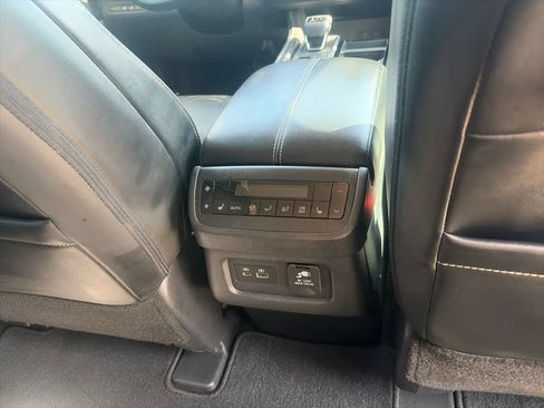 Used 2023 Nissan Pathfinder Platinum w/ Cargo Package AWD/4WD image 20
