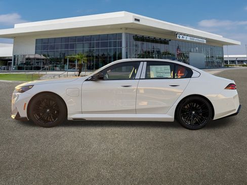 New 2026 BMW M5 w/ Carbon Package image 7