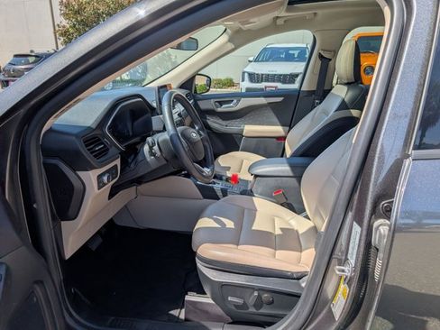Used 2020 Ford Escape SE Sport FWD image 15