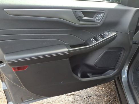 Used 2024 Ford Escape Active image 11