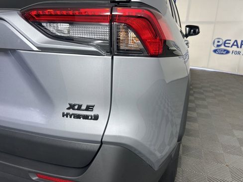 Used 2024 Toyota RAV4 XLE image 9