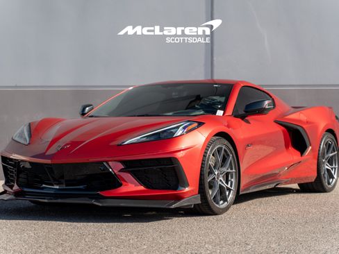 Used 2023 Chevrolet Corvette Stingray Preferred Cpe w/ Z51 Performance Package RWD image 3