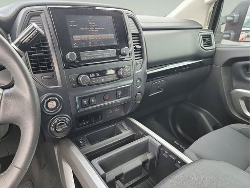 Used 2024 Nissan Titan SV w/ SV Convenience Package AWD/4WD image 20