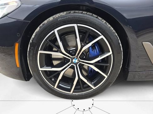 Used 2023 BMW M550i xDrive w/ Dynamic Handling Package AWD/4WD image 31