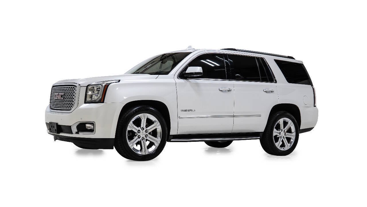 Used 2017 GMC Yukon Denali w/ Open Road Package AWD/4WD image 2