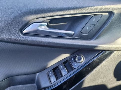 Used 2025 Chevrolet Equinox LT w/ Safety and Technology Package image 29