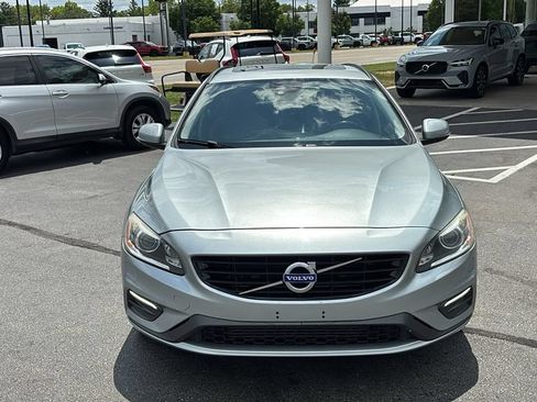 Used 2018 Volvo V60 T5 Dynamic FWD image 5