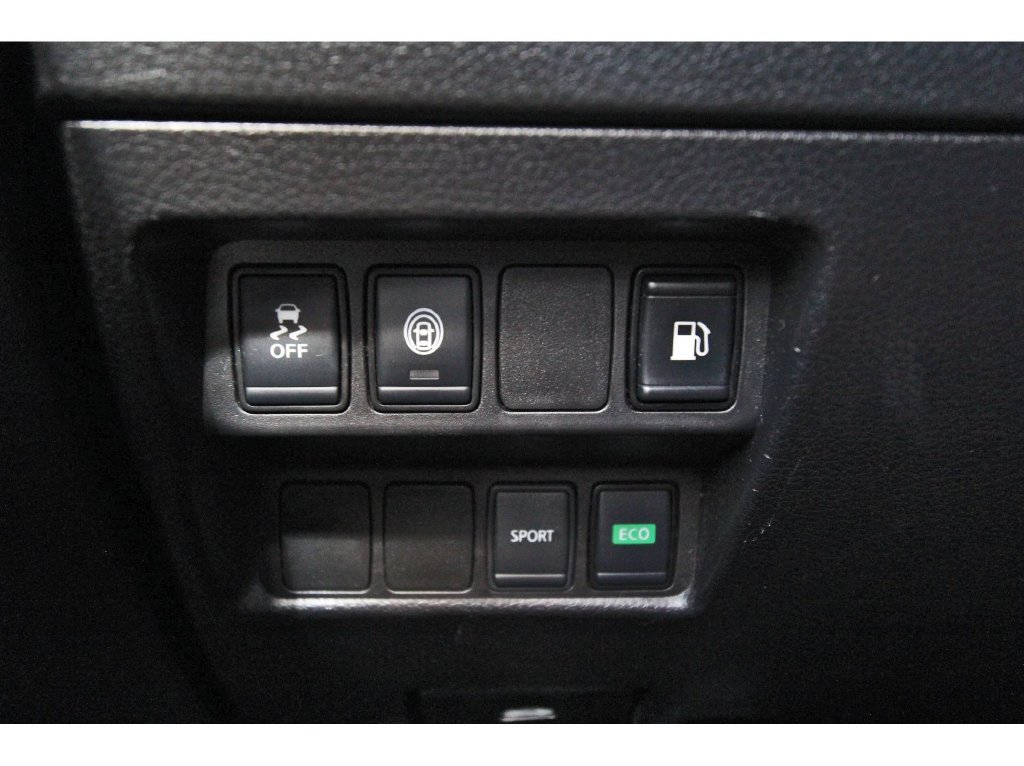 Used 2020 Nissan Rogue S w/ Special Edition Package FWD image 19