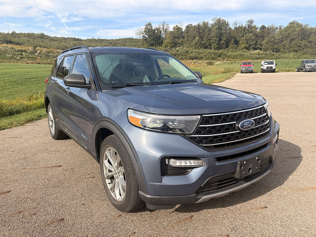 Used 2021 Ford Explorer XLT w/ Equipment Group 202A AWD/4WD image 7
