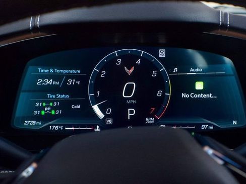 Used 2024 Chevrolet Corvette Stingray Preferred Cpe w/ Battery Protection Package image 28