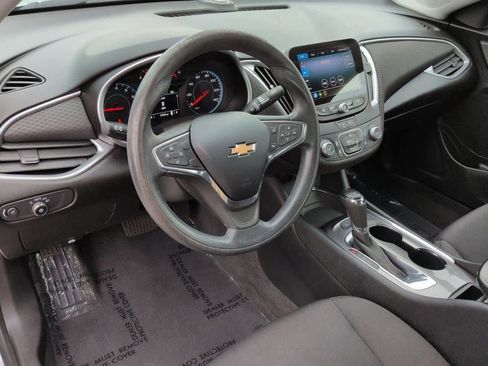 Used 2020 Chevrolet Malibu LS w/ Driver Confidence Package image 2