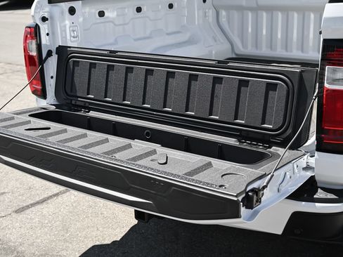New 2026 GMC Canyon AT4 w/ Nightfall Edition AWD/4WD image 15