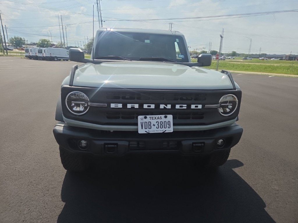 Used 2023 Ford Bronco Black Diamond AWD/4WD image 2