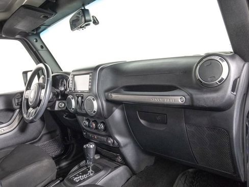 Used 2016 Jeep Wrangler Sport w/ Quick Order Package 24S AWD/4WD image 15
