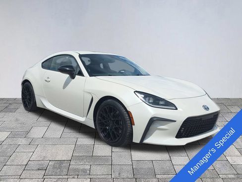 Used 2023 Toyota GR86 RWD image 1