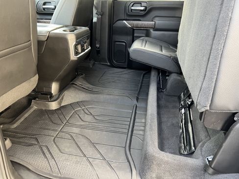 Used 2022 GMC Sierra 3500 Denali w/ Denali Ultimate Package image 19