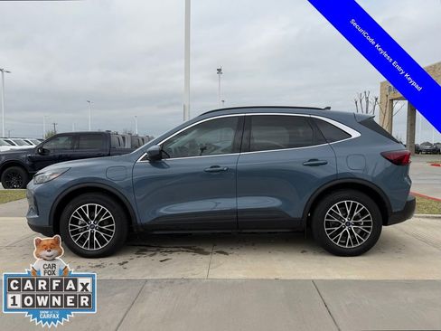 Used 2023 Ford Escape SE w/ PHEV Premium Package image 12