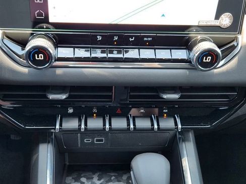 New 2025 GMC Canyon Elevation w/ Convenience Package image 15